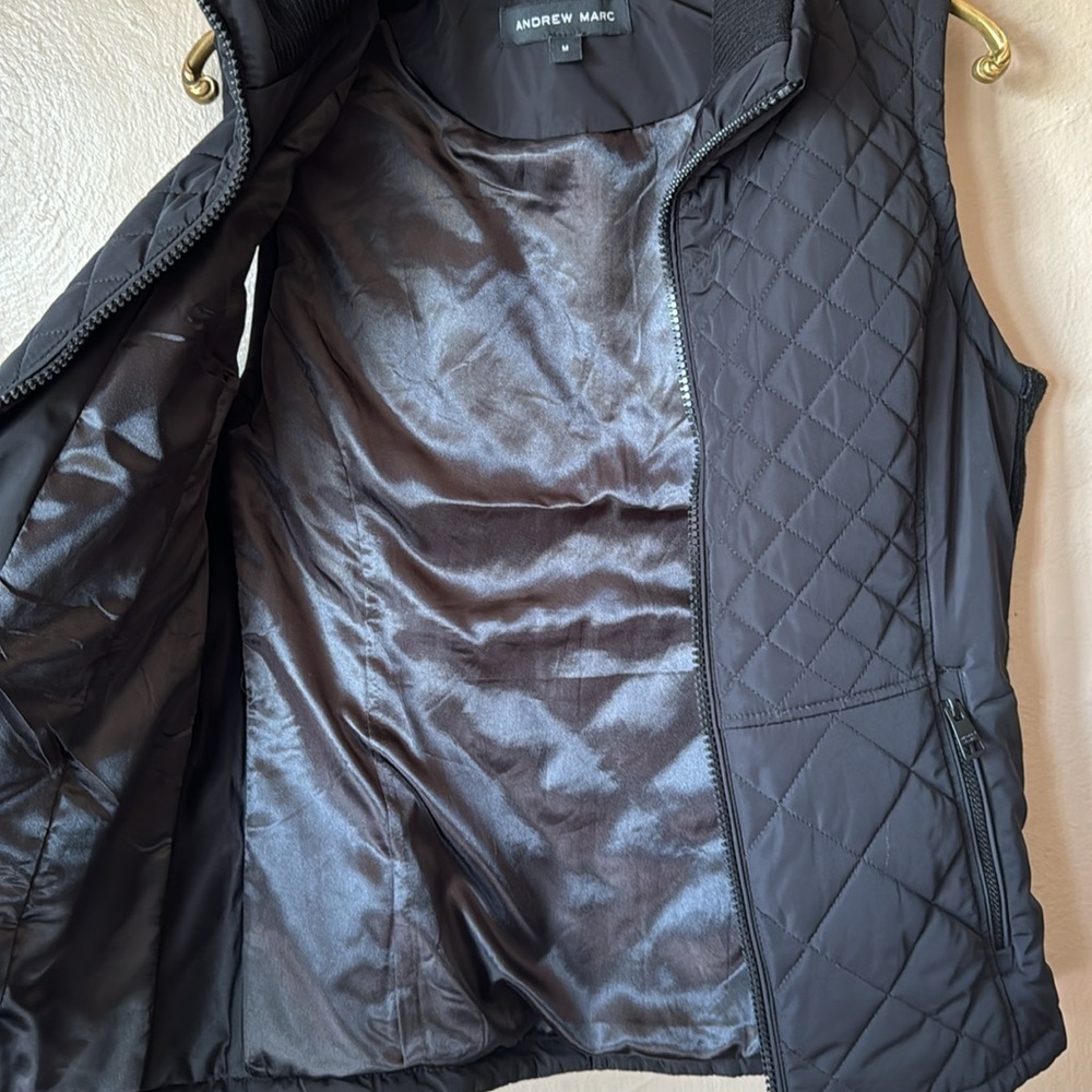 Andrew Marc Quilted Black Vest Size Medium - Picture 4 of 5